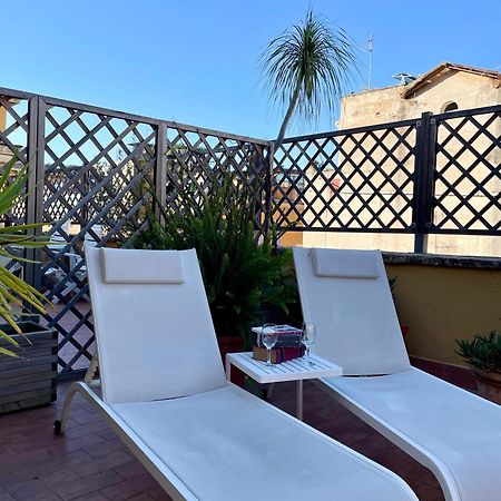 Elegant, With Private Terrace Next To The Vatican Rome Exterior photo