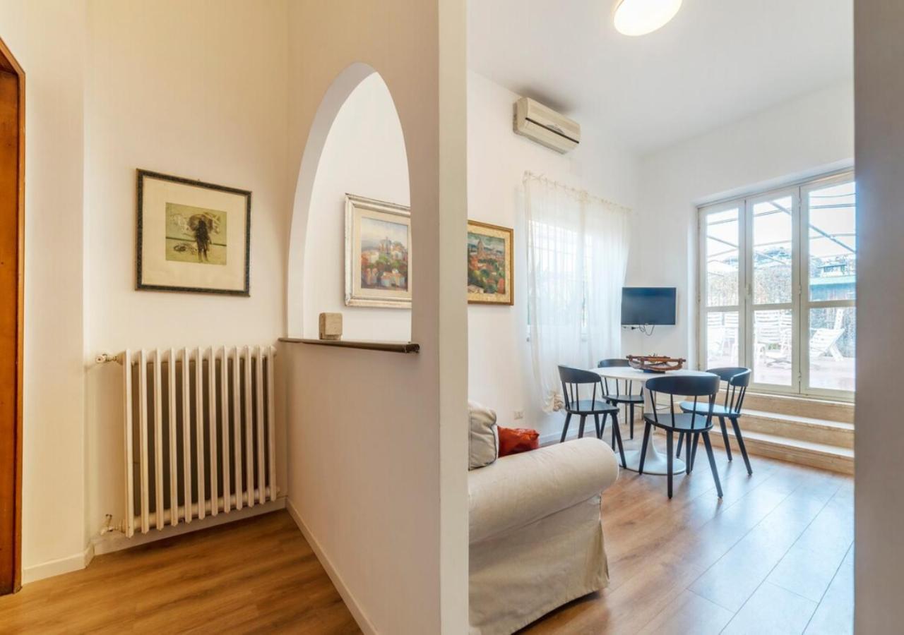 Elegant, With Private Terrace Next To The Vatican Rome Exterior photo